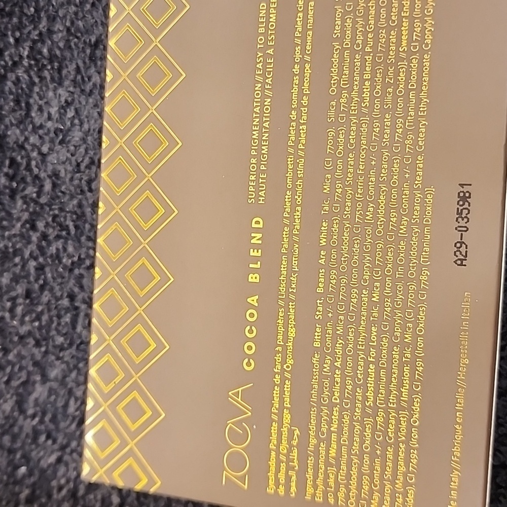 ZOEVA Selected With Love Eyeshadow Palette - Cream, Brown, Gold - Picture 3 of 4
